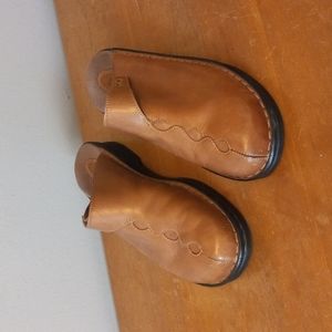 Clarks Ladies Leather Size 11 W Mules Clogs Brown